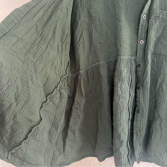 Entro Green blouse - Picture 4 of 5